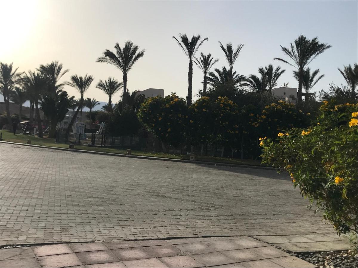 With Roof At Laguna Bay- Ain Sokhna - شالية غرفتين مكيف بالكامل بالرووف قرية لاجونا باي - العين السخنة Apartmán