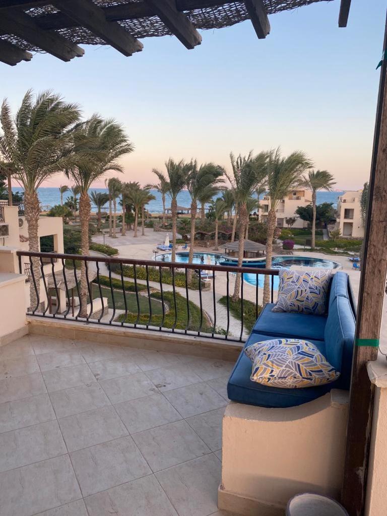 With Roof At Laguna Bay- Ain Sokhna - شالية غرفتين مكيف بالكامل بالرووف قرية لاجونا باي - العين السخنة Apartmán *
