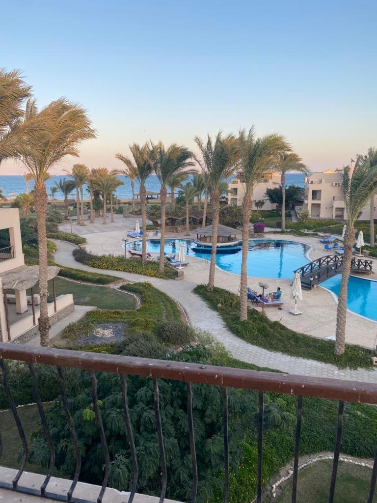 Apartmán With Roof At Laguna Bay- Ain Sokhna - شالية غرفتين مكيف بالكامل بالرووف قرية لاجونا باي - العين السخنة